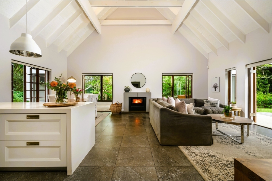 5 Bedroom Property for Sale in Theescombe Eastern Cape